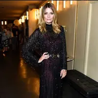 Kabar menyedihkan datang dari aktris cantik Mischa Barton yang tengah mengalami gangguan mental. Kondisi yang mengkhawatirkan pada diri Mischa memaksa para tentangganya untuk membawanya ke rumah sakit. (Instagram/mischamazing)