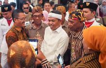 Survei Poltracking Pilkada Jabar: Dedi Mulyadi-Erwan 65,9%, Syaikhu-Ilham 11,8%, Jeje-Ronal 2,9%
