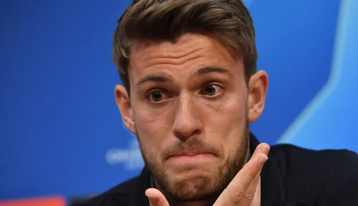 Foto file diambil pada 9 April 2019. Bek Juventus, Daniele Rugani, saat konferensi pers jelang laga melawan Ajax di Johan Cruyff Arena. Rugani dinyatakan positif terkena virus corona, yang diumumkan klub Juventus pada 11 Maret 2020. (AFP/Emmanuel Dunand)
