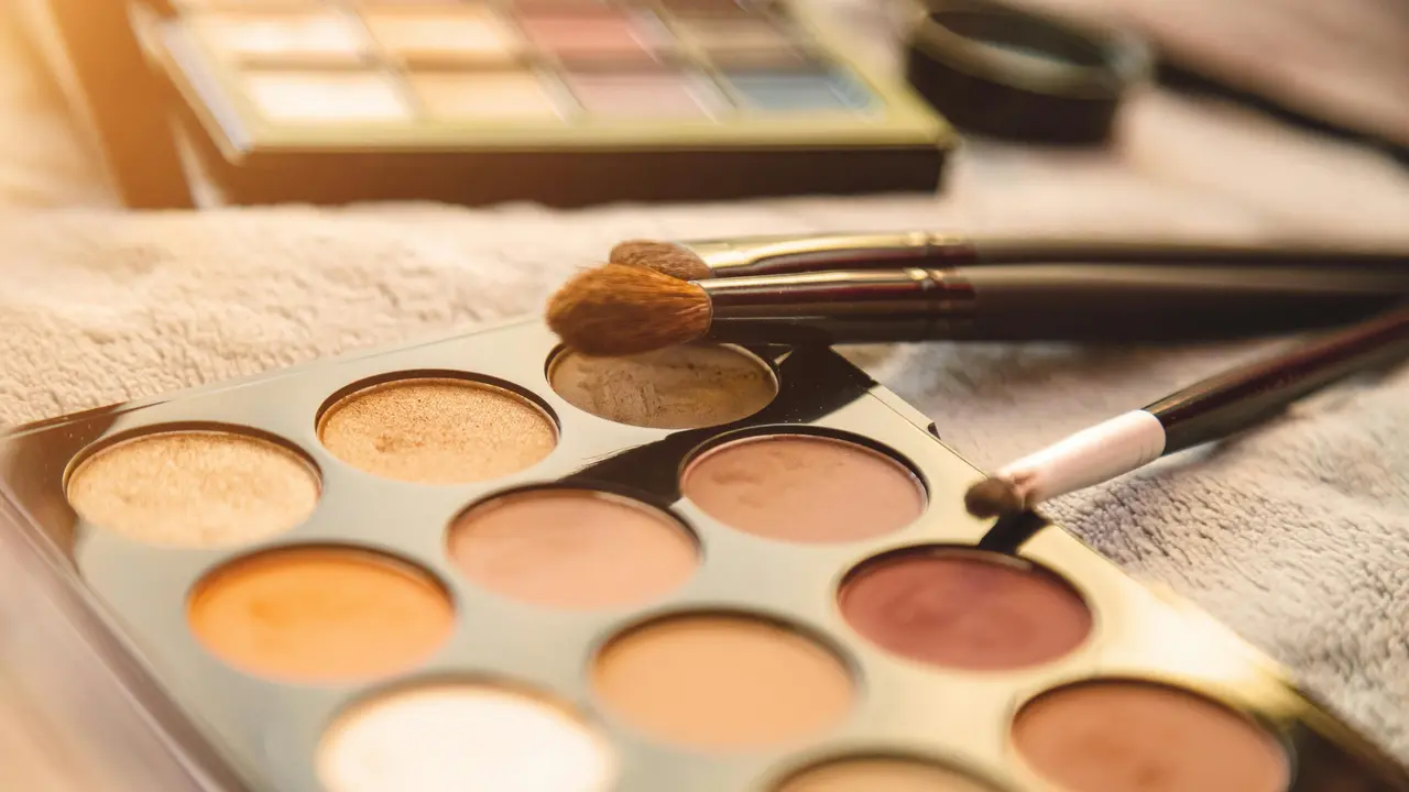 Tips Hasil Makeup Soft Pink Beige untuk Tampilan Natural yang Segar Sehari-hari
