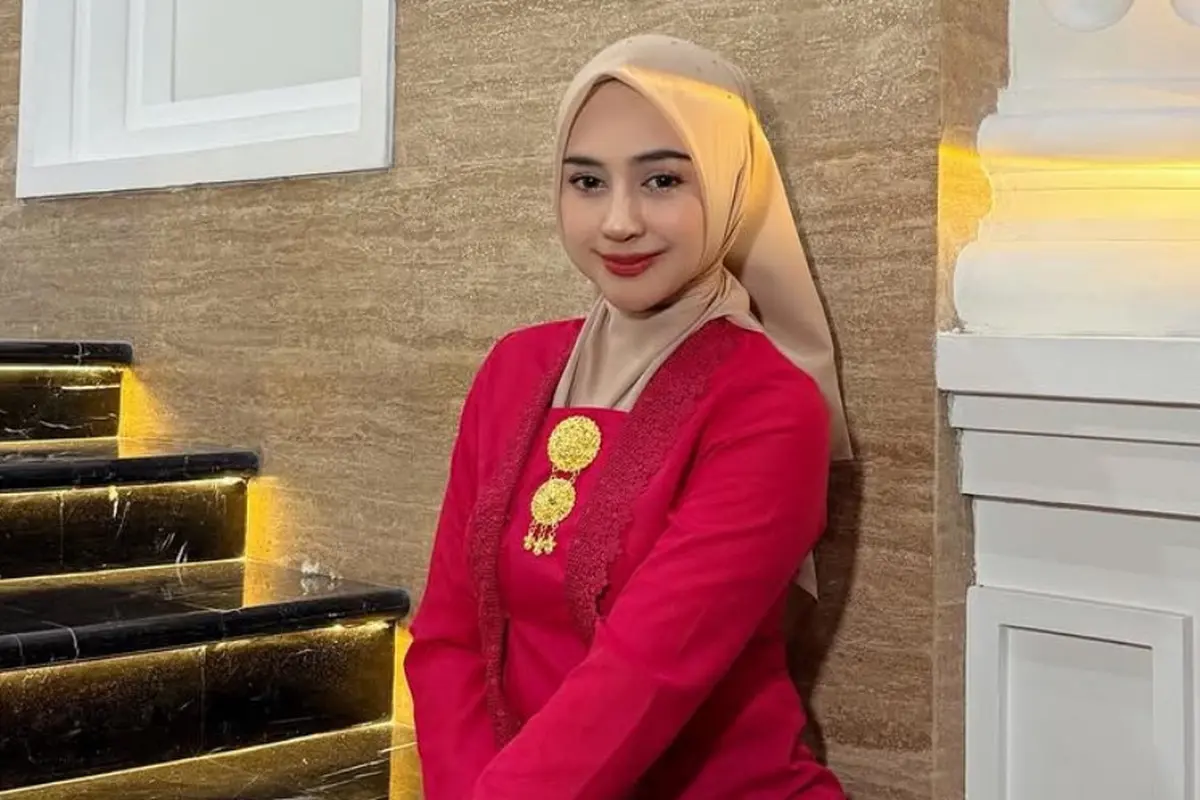 Penampilan Wajah Ria Ricis Manglingin. [@riaricis1795]