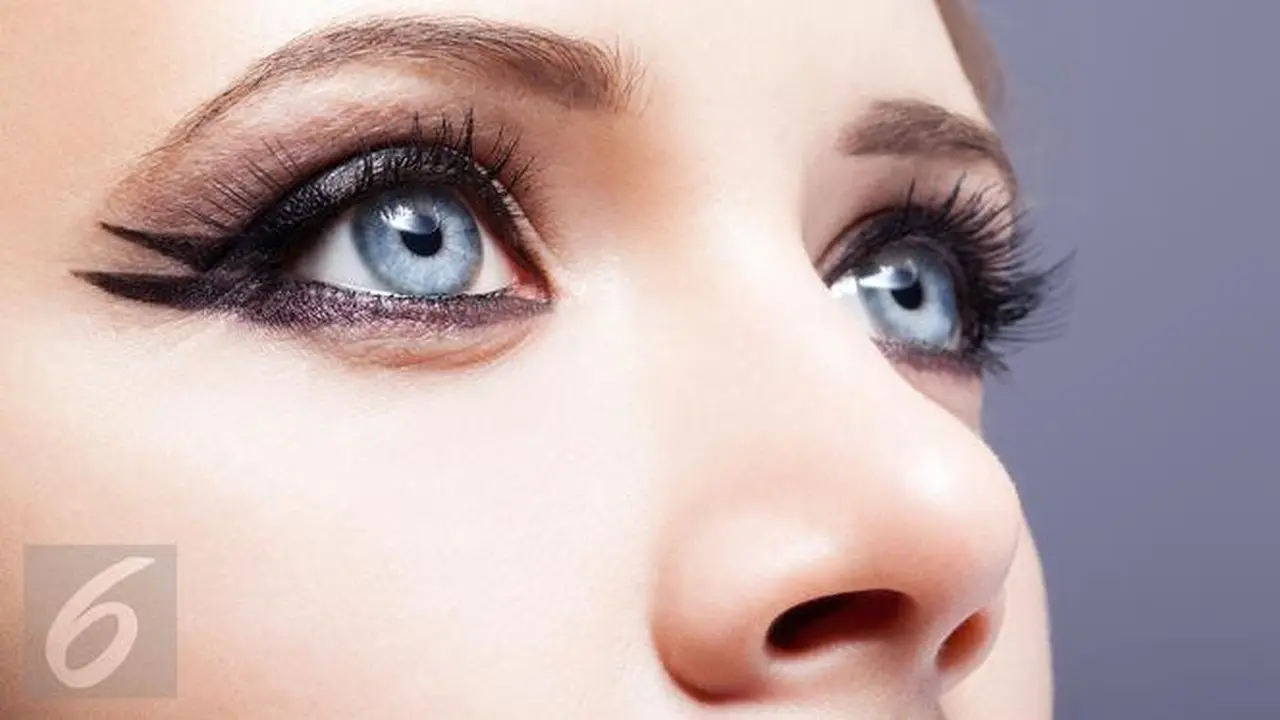 7 Rahasia Membuat Eyeliner yang Sempurna