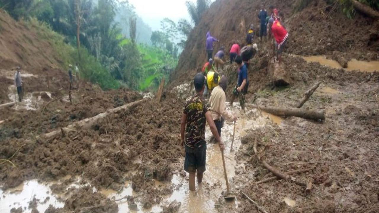 Basarnas Lanjutkan Pencarian Dua Korban Longsor Pemalang yang Belum Ditemukan