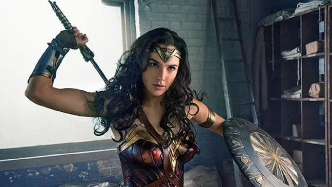 [Bintang] Wonder Woman Jadi Biseksual, Ini Komentar Gal Gadot