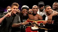 Justin Bieber akrab dengan Floyd Mayweather (boxinginsider)