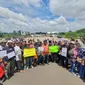 LSM dan warga melakukan unjuk rasa (demo) meminta ganti rugi lahan pembangunan kampus UIII (Kemenag), Kota Depok. (Liputan6.com/Dicky Agung Prihanto)