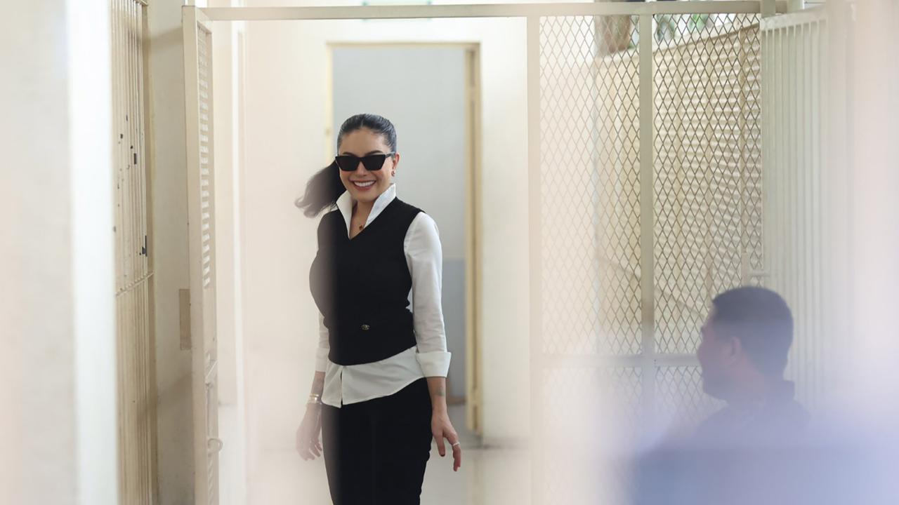 FOTO: Artis  Nikita Mirzani Dituntut 11 Tahun Penjara dalam Kasus Pemerasan dan TPPU