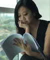 Tak terbayangkan seperti apa perasaan presenter dan pemeran, Asri Welas ketika mendapat cobaan. Anak kedua yang baru dilahirkan pada April silam, divonis menderita katarak kedua matanya. (Instagram/asri_welas)