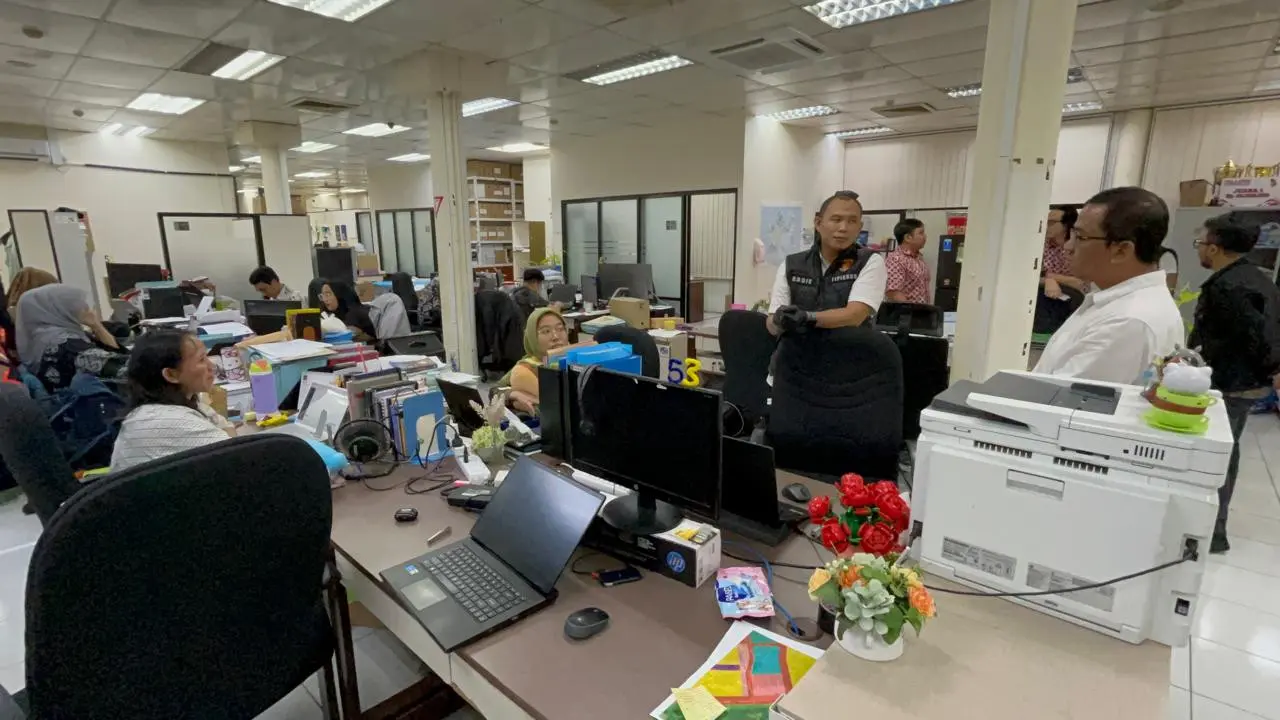 Penggeledahan Kantor BP Batam (Foto Humas Polda Kepri)