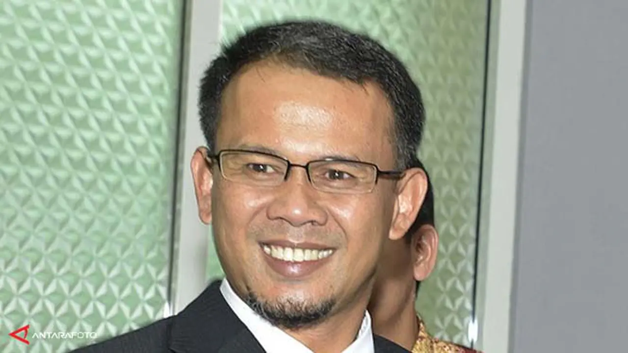 mahfudz-siddiq-131024c.jpg