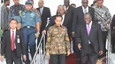 Presiden Jokowi dan Wapres Angola, Manuel Domingos Vicente, usai menggelar pertemuan di Istana Merdeka, Jumat (31/10/2014). (Liputan6.com/Herman Zakharia) 