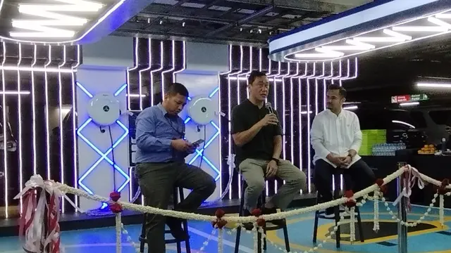 Diskusi panel dari manager PT PLN Indonesia, CEO Parking+, dan Senior Promotion Manager Mall Kota Kasablanka