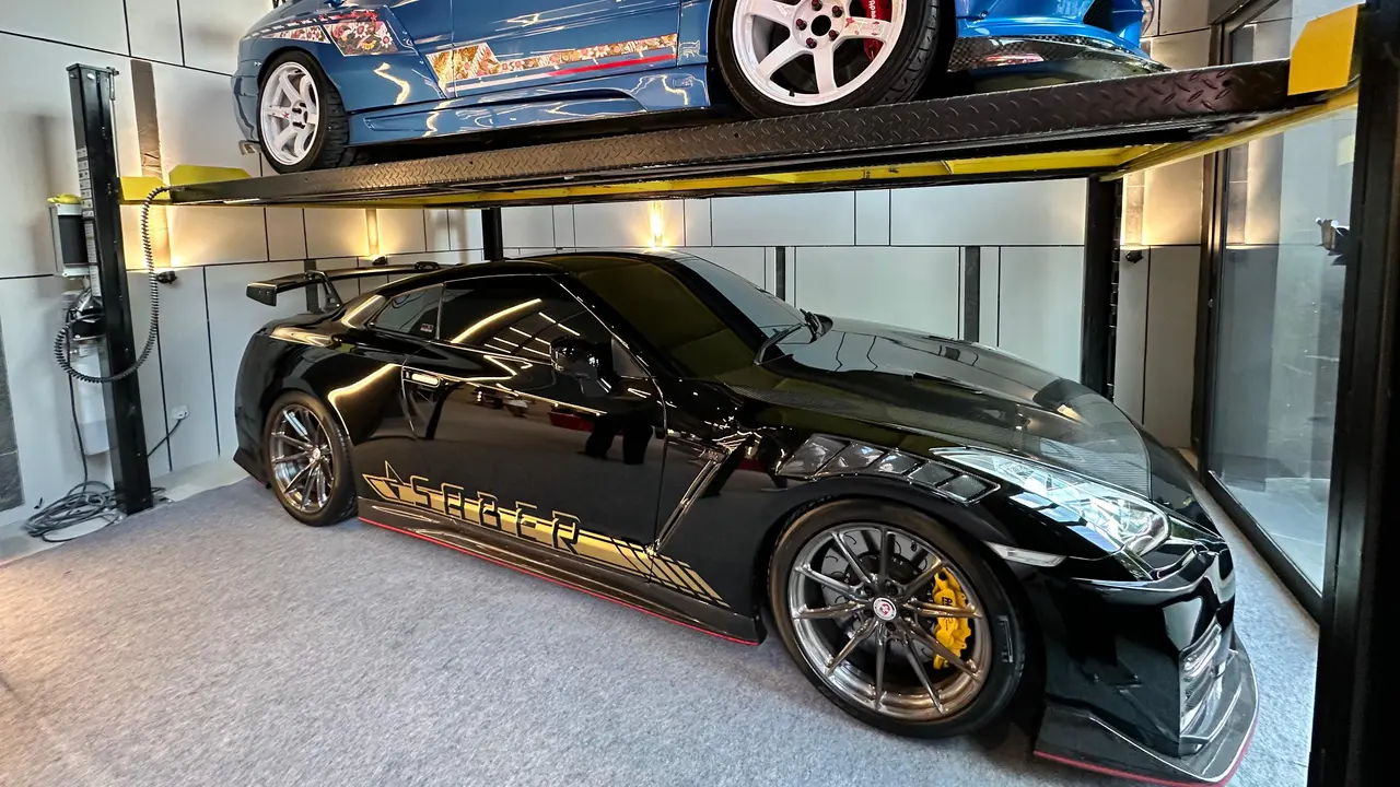 Saber Industries Buka Showroom Mewah untuk Pasang Lampu Mobil (ist)