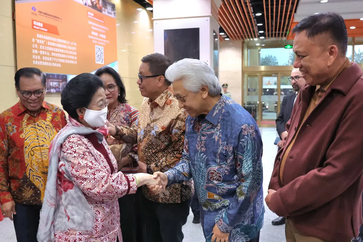 Presiden Kelima Republik Indonesia yang juga Ketua Umum PDI Perjuangan (PDIP) Megawati Soekarnoputri, tiba di Beijing, China, pada Selasa (8/7/2025) malam waktu setempat.