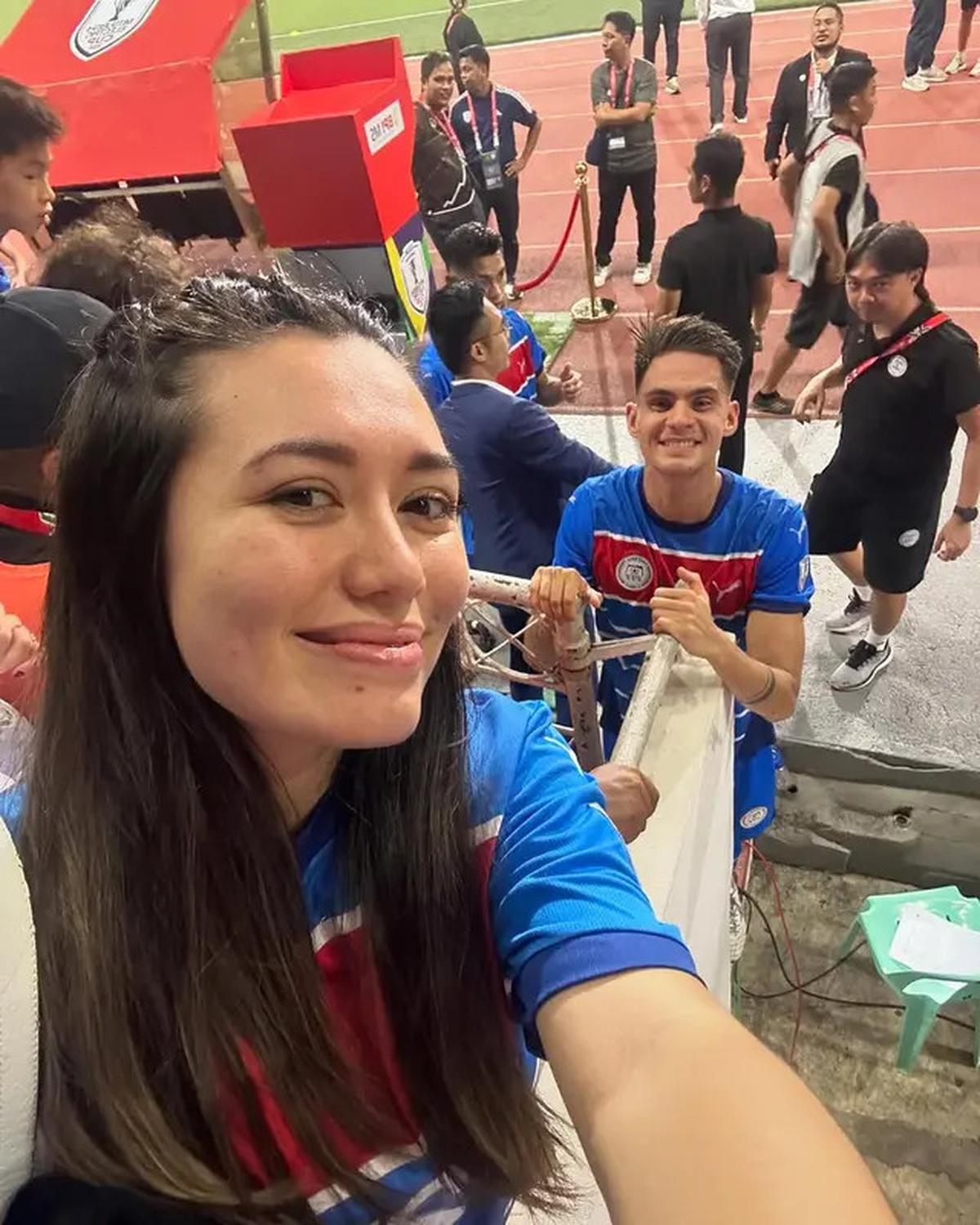 6 Potret Amanda Gonzales Hamil 4 Bulan, Rela ke Filipina Nonton Pertandingan Suami