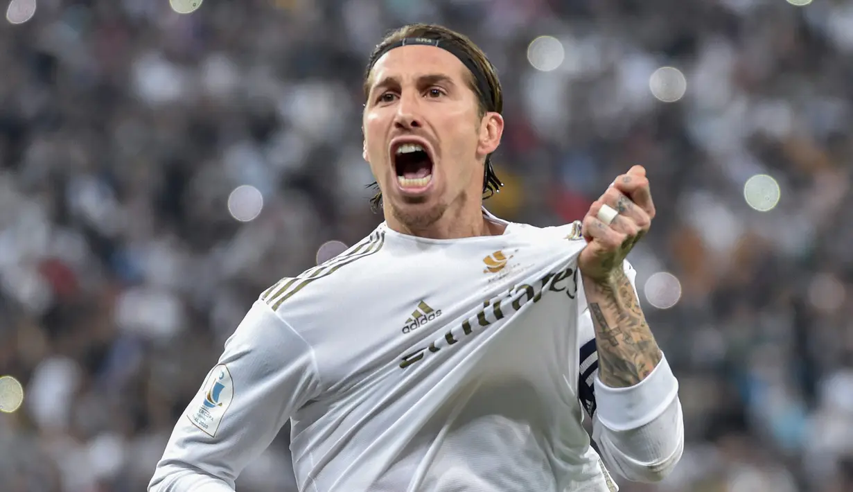 Sergio Ramos (94 gol) - Selain dikenal dengan permainan kerasnya, Sergio Ramos juga mampu mencetak gol dalam pertandingan. Pemain Real Madrid ini telah mengkolesi 94 gol dari 685 laganya. (AFP/Fayez Nureldine)