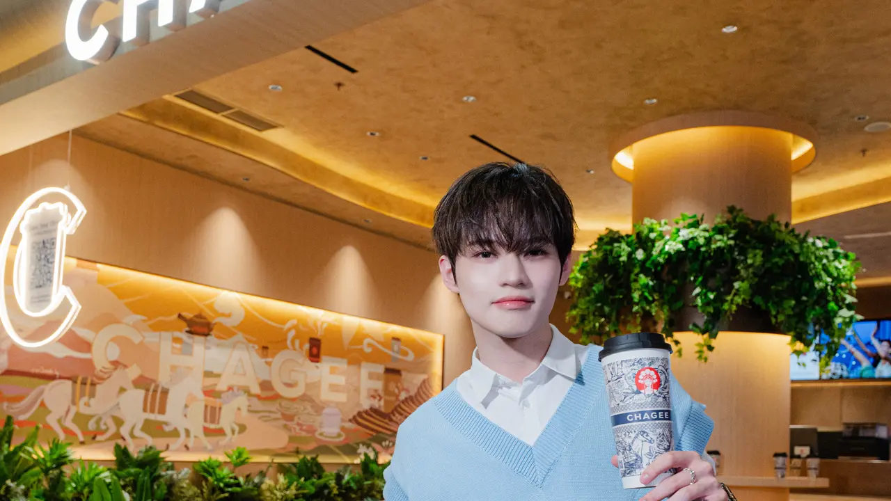 Antrean Sejak Dini Hari, CHENLE NCT Dream Hadir dan Meracik Teh untuk Fans di CHAGEE (dok/CHAGEE)