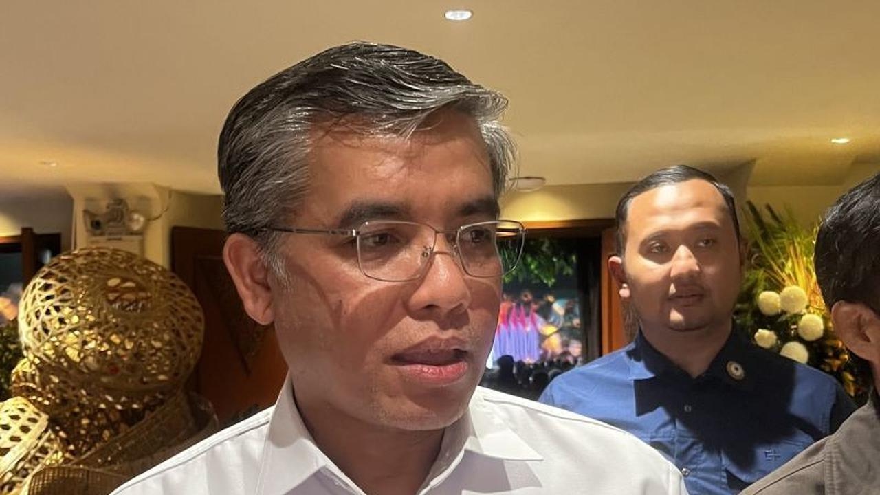 Fakta Unik Prosesnya, Menaker Pastikan Pembahasan Kenaikan UMP 2026 Masih Berlangsung