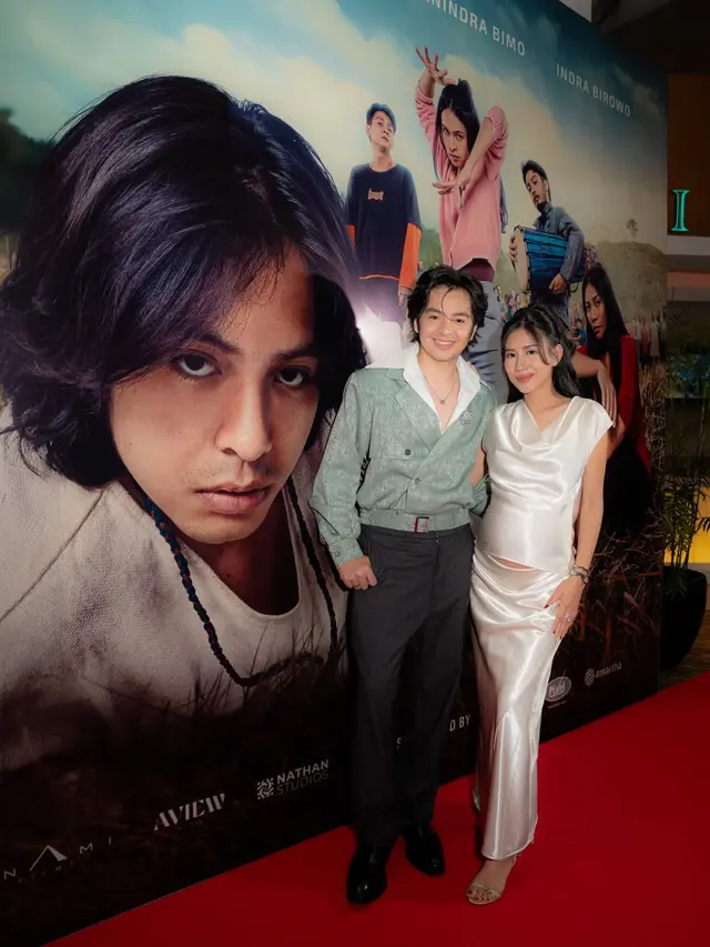 Support Suami, Shenina Cinnamon Jadi Bumil Cantik Effortless di Gala Premiere Para Perasuk