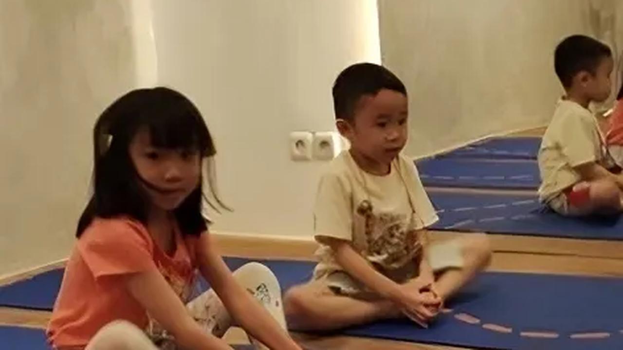 Mengunjungi Studio Yoga Khusus Anak-Anak Pertama di Indonesia, Tawarkan Kelas Pilates sampai Seni