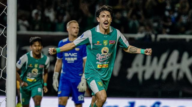 Francisco Rivera cetak gol di laga Persebaya vs Dewa United. (X Persebaya)