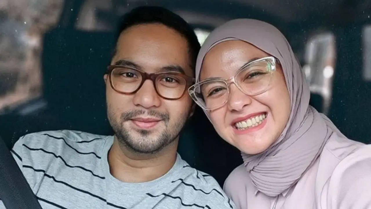5 Tahun Bersama, Ini 6 Potret Manis Revalina S. Temat dan Suami yang Jarang Tersorot