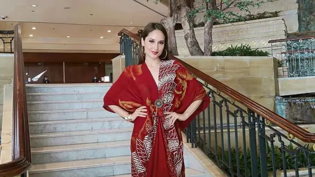 9 Inspirasi OOTD Merah Putih ala Artis untuk 17 Agustus, dari Cinta Laura hingga Jessica Mila
