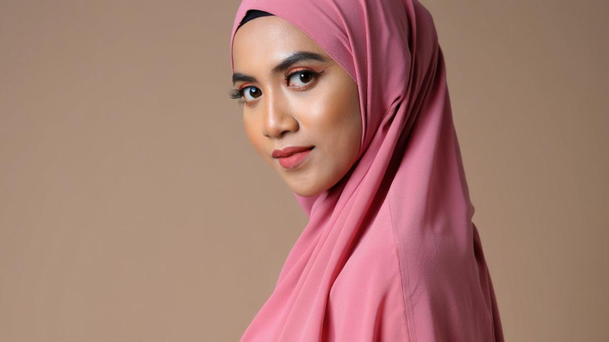 9 Model Gamis dengan Detail Ruffle dan Layer Bertumpuk, Favorit Muslimah Masa Kini