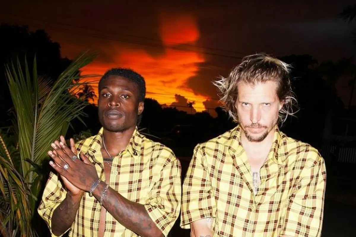 Stylist Post Malone Rilis Koleksi Dress untuk Pria, Begini Penampakannya