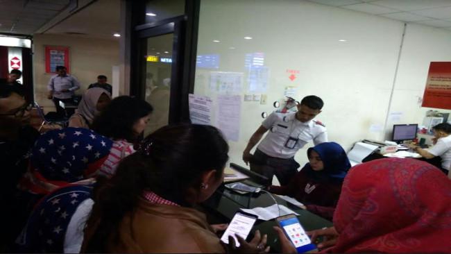 Penumpang di Bandara Juanda kena dampak penutupan Bandara Ngurai Rai