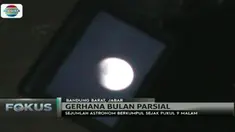 Sejumlah warga di Lembang, Jawa Barat, antusias ingin menyaksikan fenomena alam gerhana bulan parsial.
