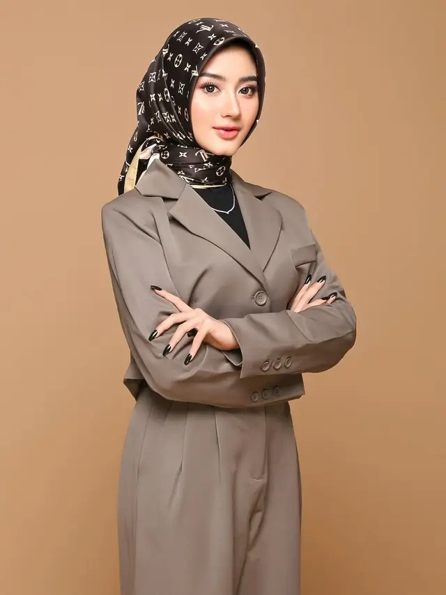 5 Momen Ghea Youbi Tampil Beda Kenakan Hijab, Dipuji Cantiknya Menembus Semesta (credit: instagram/gheayoubi).