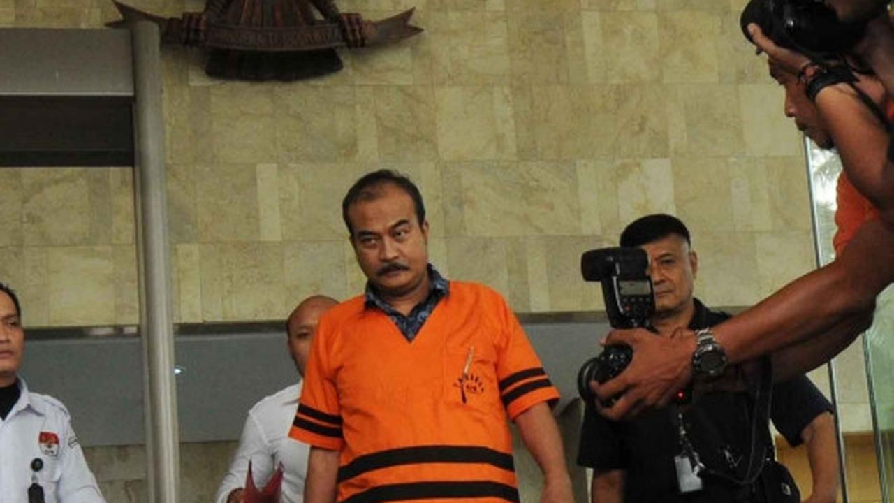 Usai diperiksa, staf ahli Dewie Yasin Limpo merengut