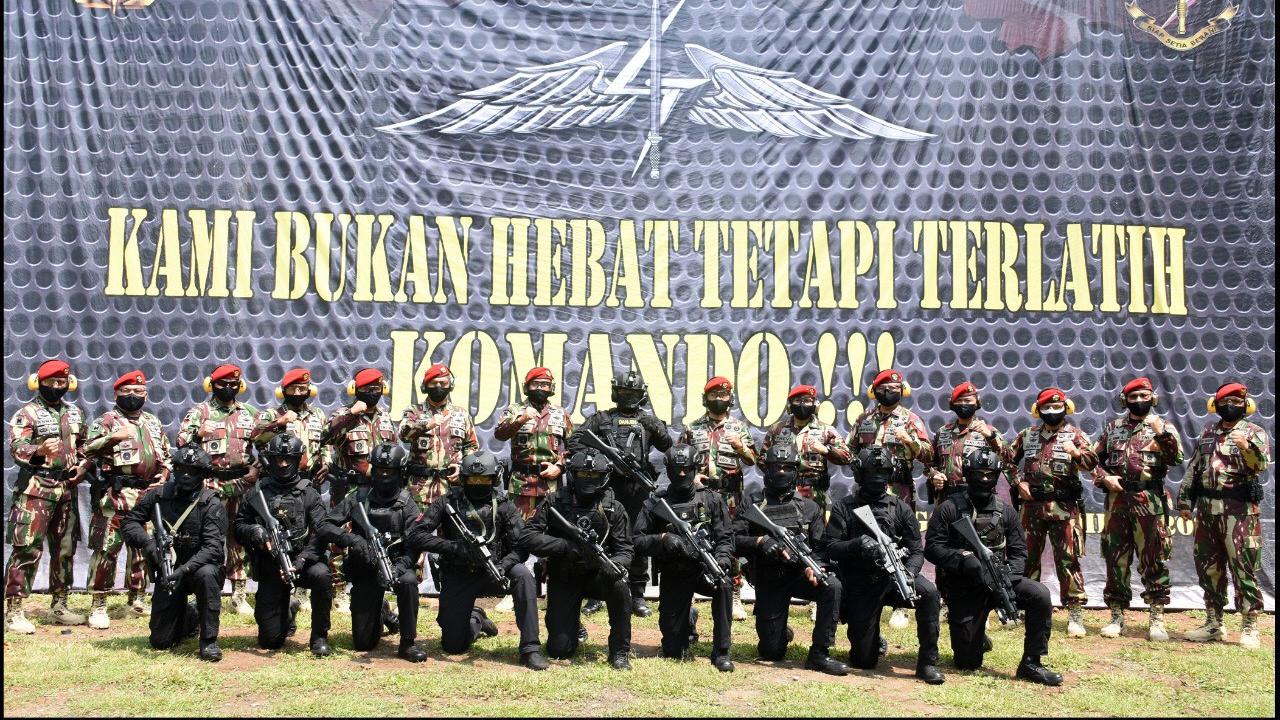 Komandan Jenderal Kopassus Brigjen TNI Mohamad Hasan disematkan Brevet Antiteror. Penyematan dilakukan oleh Wadansat 81 Kopassus Letkol Inf Wimoko.