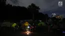 Sejumlah komunitas mendirikan tenda di Plaza Timur Stadion Utama GBK pada peringatan Earth Hour 2018 di Jakarta, Sabtu (24/3). Earth Hour digelar untuk meningkatkan kesadaran akan pentingnya energi dan lingkungan. (Liputan6.com/Johan Tallo)