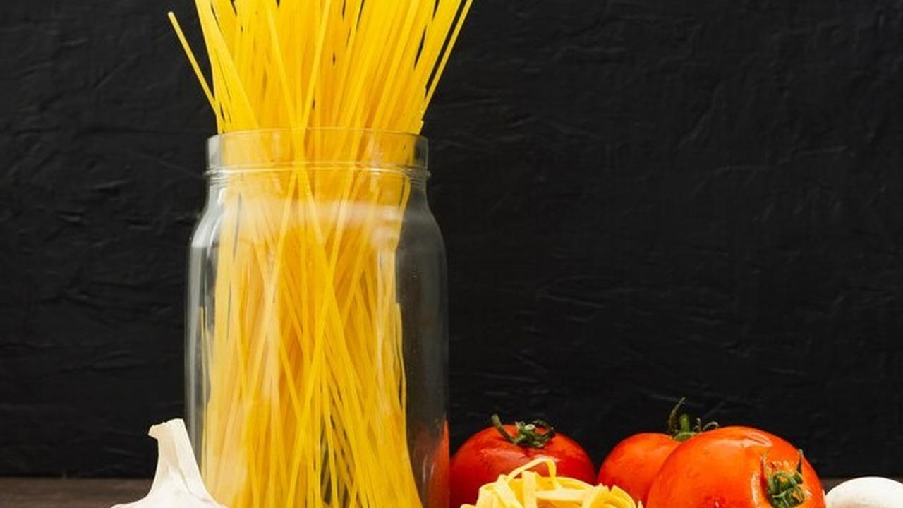 Larangan mematahkan spageti bukan hanya soal aturan makan, tetapi juga mencerminkan penghargaan terhadap tekstur, teknik memasak, dan pentingnya mempertahankan tradisi kuliner.