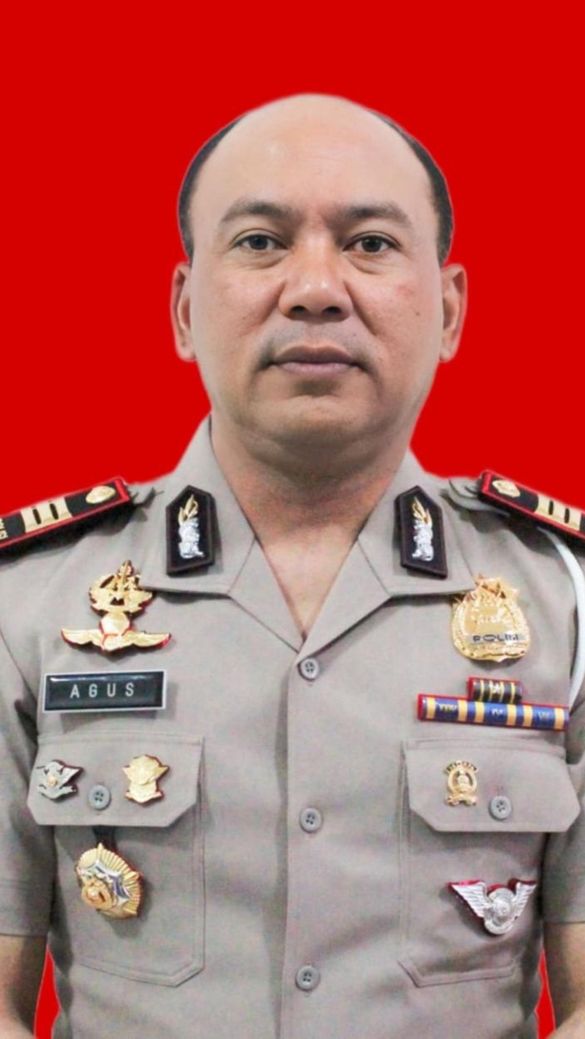 Kasat Lantas Polres Batang AKP Agus Pardiyono Marinus mengatakan, kejadian bermula saat bus melaju dari arah barat ke timur. Sesampainya di lokasi, pengemudi bus diduga kehilangan konsentrasi atau mengantuk.