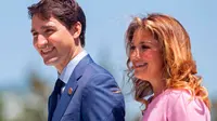 PM Kanada Justin Trudeau beserta istri Sophie Gregoire Trudeau. (Source: GEOFF ROBINS/AFP via Getty Images)