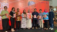 Buku bertajuk Sutopo Purwo Nugroho Terjebak Nostalgia berisikan 200 halaman dan terbagi dalam lima bagian. (Istimewa)