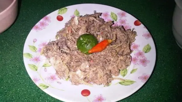 Lawa Jantung Pisang, makanan khas Sulsel rasanya masam dan gurih (Liputan6.com/ Eka Hakim)