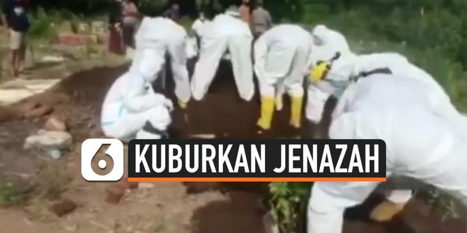 VIDEO: Petugas Kuburkan Jenazah Covid 19 Pakai Tangan Karena Tak Dipinjami Cangkul