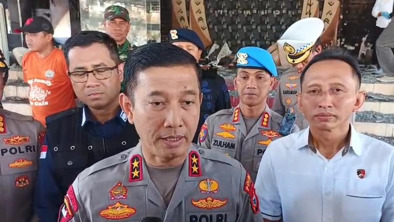 10 Terduga Pembakar Gedung DPRD Makassar dan Sulsel Ditangkap Polisi