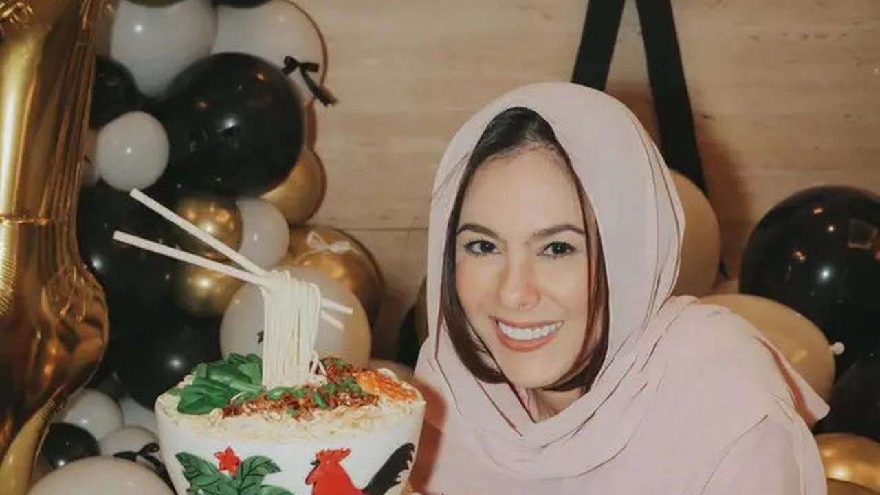 Wulan Guritno Ungkap Tips Awet Muda di Usia 44 Tahun, Minum Jus Kunyit sampai Akupuntur Wajah