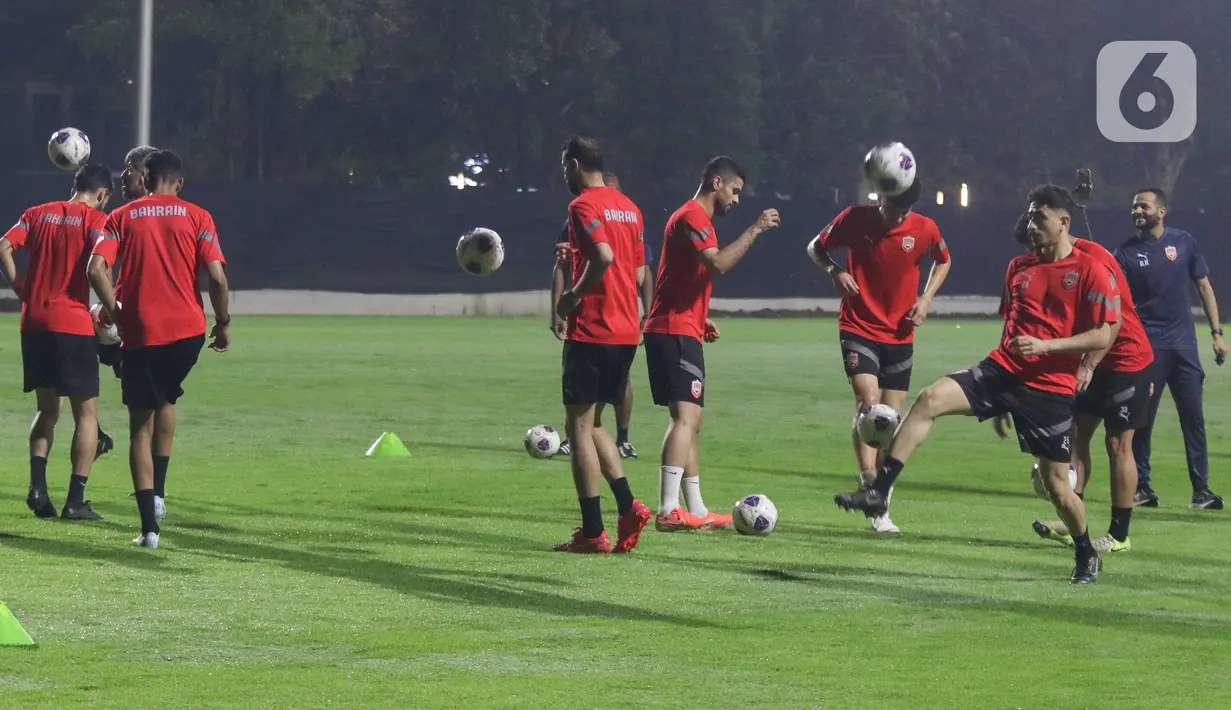 Sementara sisa skuad Timnas Bahrain memilih berlatih di hotel. (Liputan6.com/Herman Zakharia)