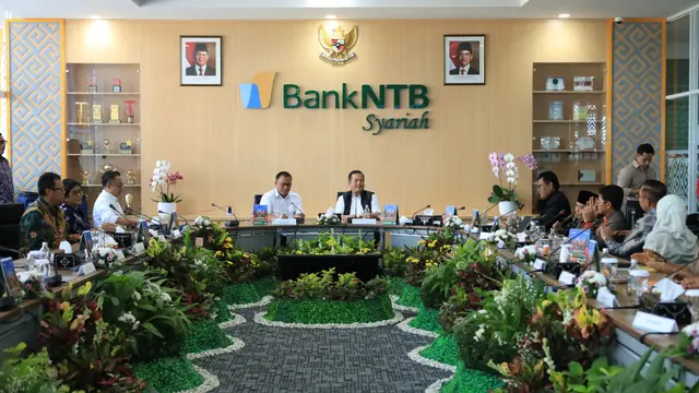 Menteri LH/Kepala BPLH M Jumhur Hidayat.
