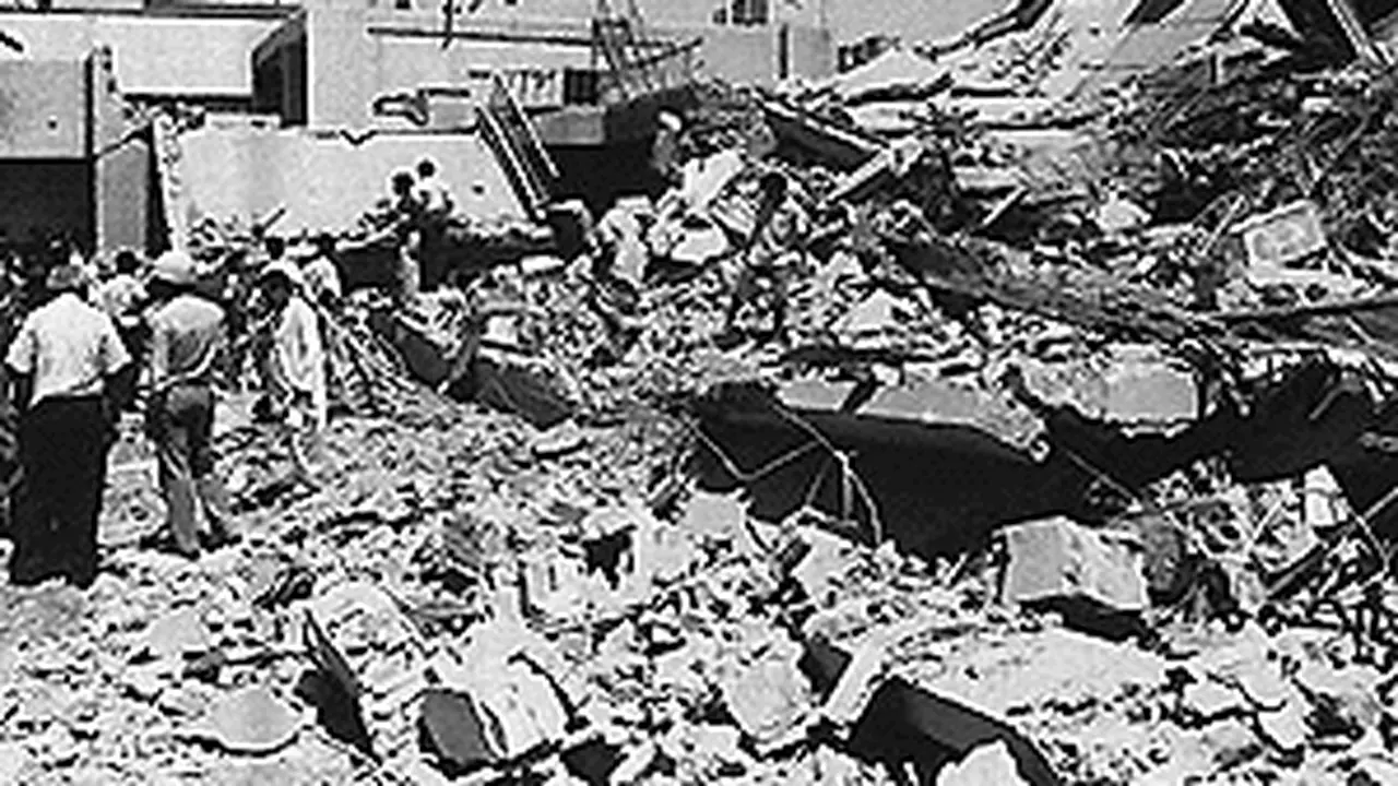 Rudal jelajah AS menargetkan Baghdad 1993.