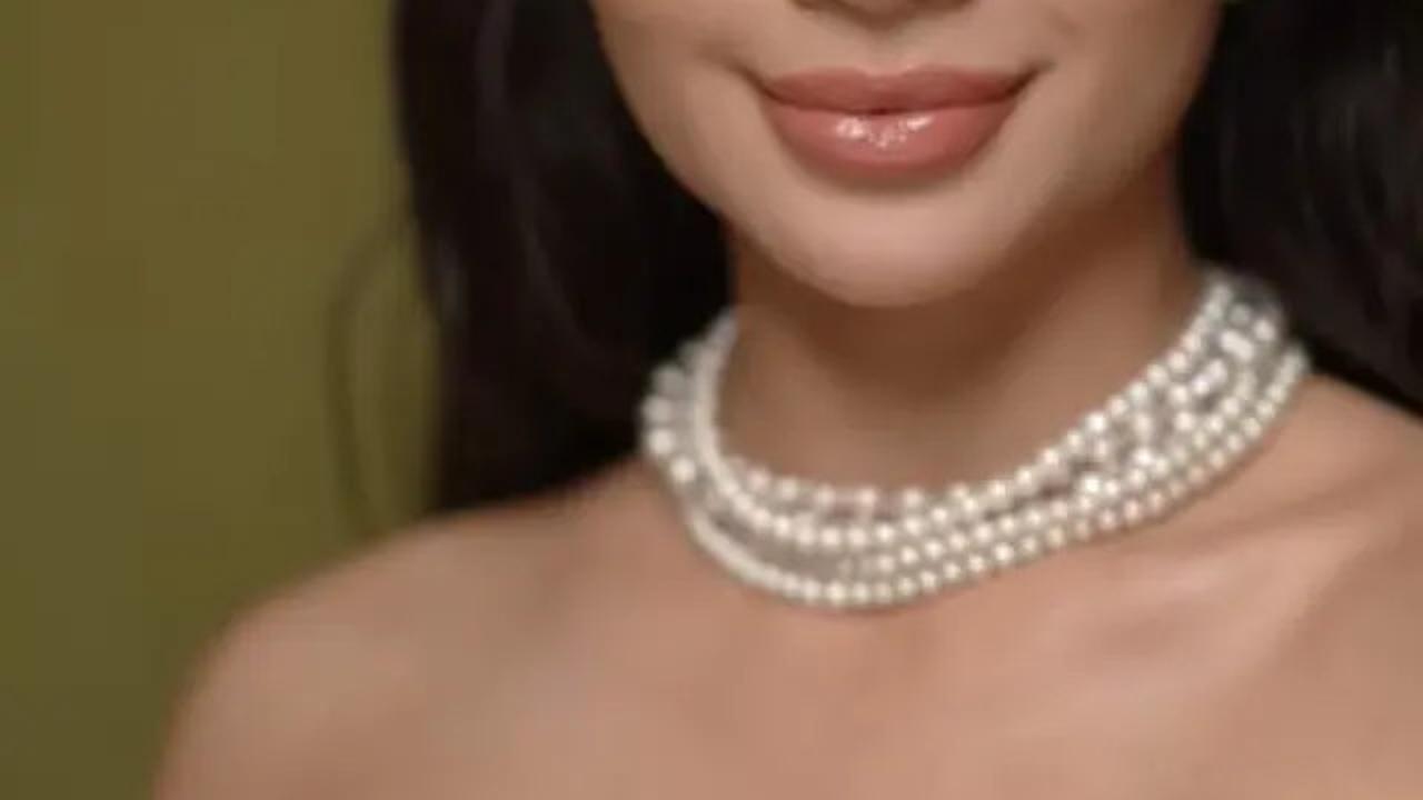 Tampilan Plumpy Glossy Lips Ariel Tatum di Business Proposal Indonesia yang Bikin Terlihat Cantik Natural