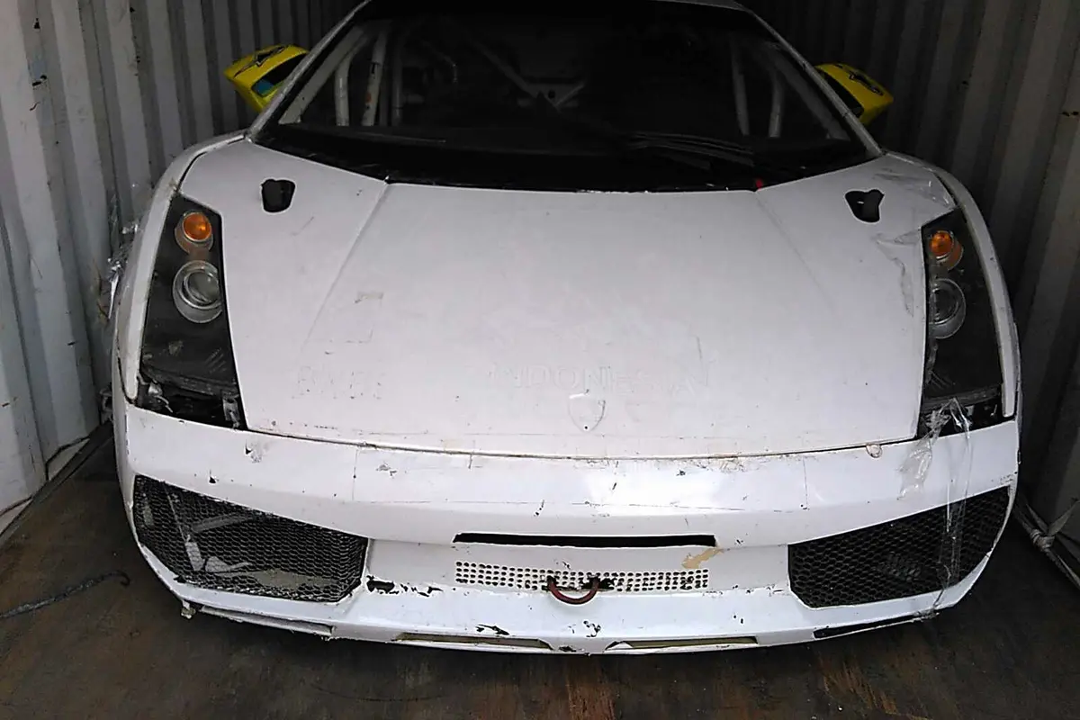 Negara Lelang Paketan Lamborghini Gallardo dan Toyota Camry (Lelang.co.id)