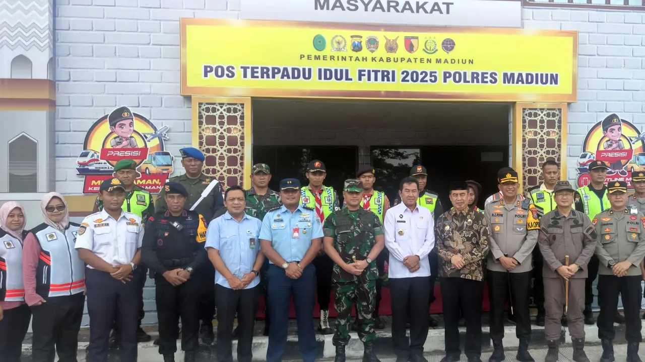 Kementerian Koordinator Politik dan Keamanan (Kemenko Polkam) meninjau langsung kesiapan di lapangan dalam menyambut Perayaan Hari Raya Idul Fitri 1446 H, Kamis (27/3/2025).