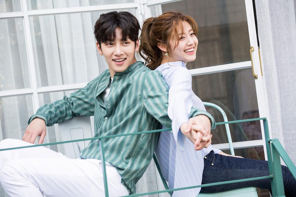 Tersipu Malu Ji Chang Wook Akui Terpesona Nam Ji Hyun Showbiz Liputan6 Com